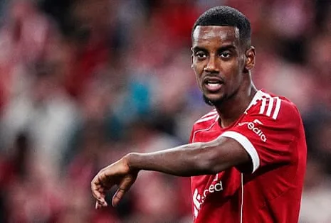 Alexander Isak's Debut Brings Glamour Amid Noticeable Rust