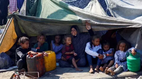 Cataclysmic Crisis across Gaza City as Military Forces Advance
