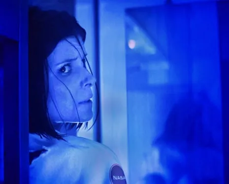 The Astronaut Film Analysis: Jump-Scares and Mysterious Phenomena in a Luxury Location